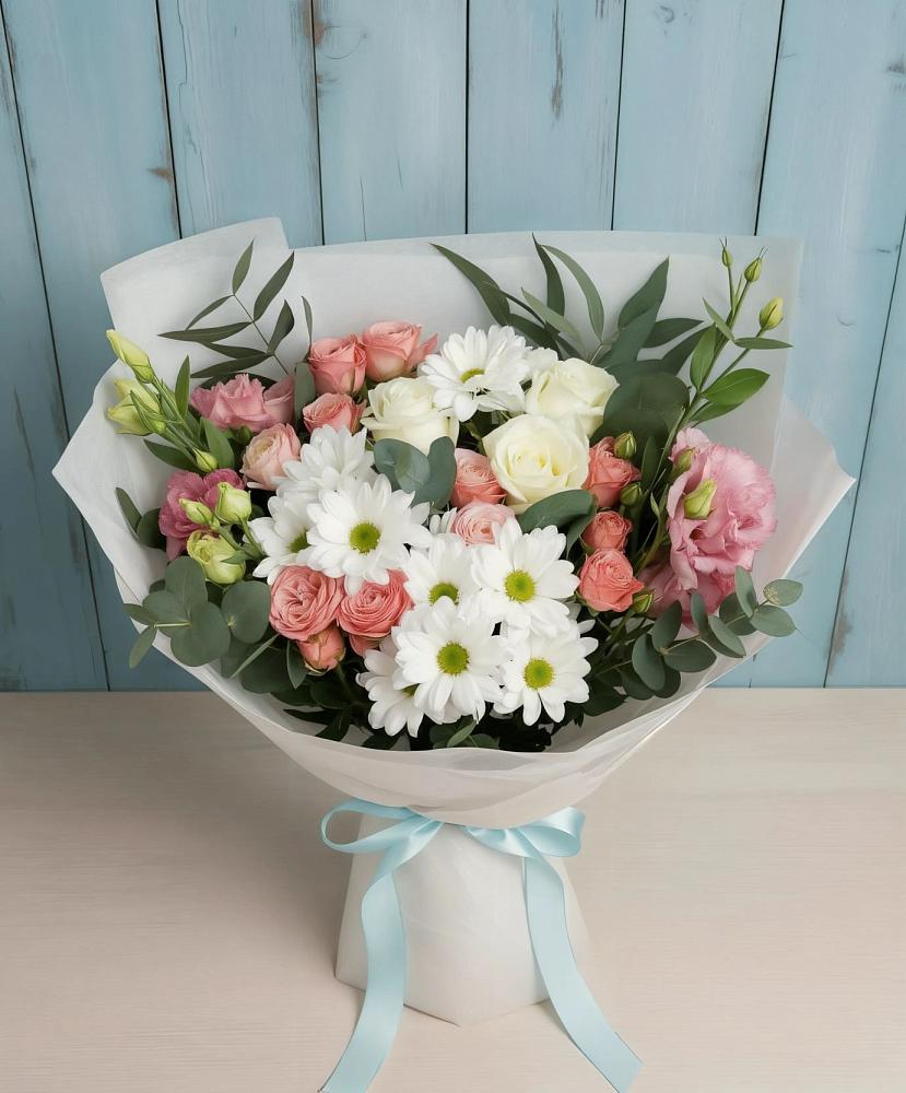 Букет цветов из: Розы, Лизиантусы и Хризантемы в Касторное