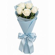 Букет 5 Белых роз Проуд в Касторное