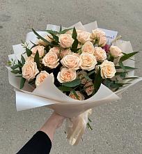 Букет Кремовые розы Латте в Касторное