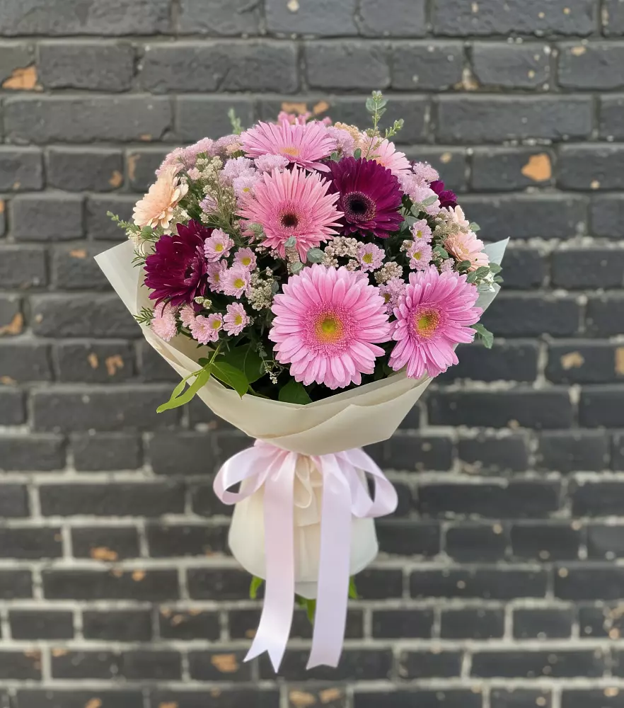 Букет цветов из: Герберы и Хризантемы в Касторное