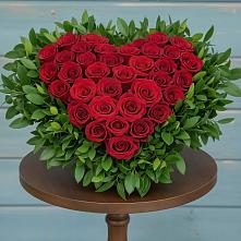 Цветочная композиция из Розы в виде сердца в Касторное