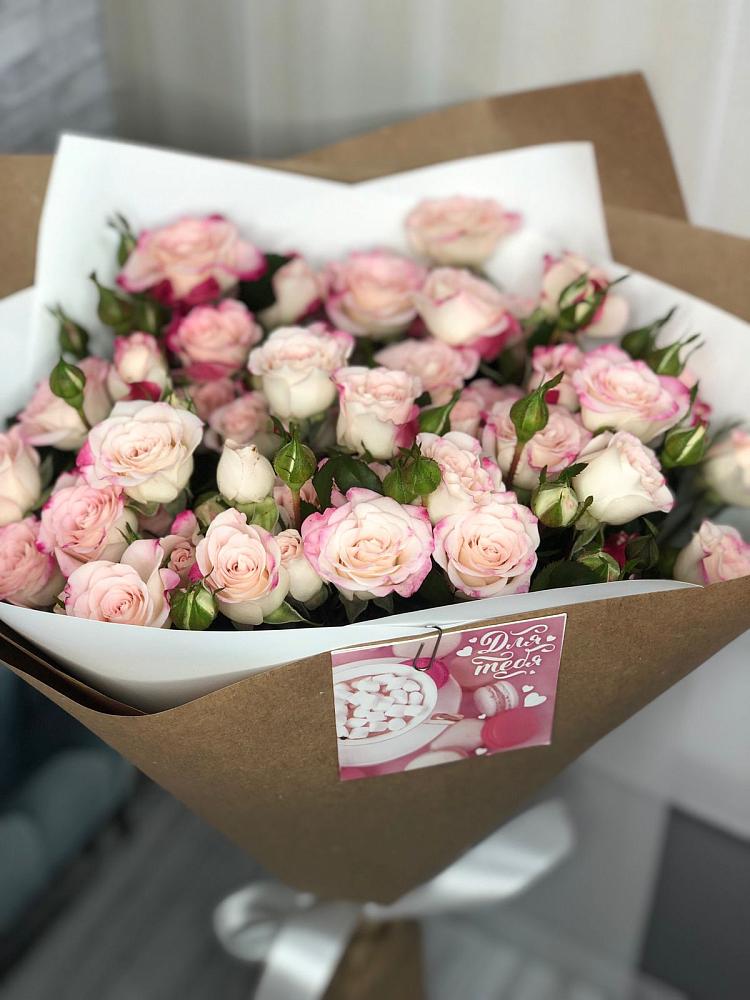 Букет цветов из: Розы в Касторное