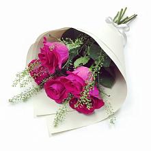 Букет цветов из:  Розы в Касторное
