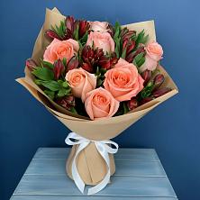 Букет цветов из:  Розы и Альстромерии в Касторное