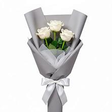 Букет 3 белые розы в Касторное