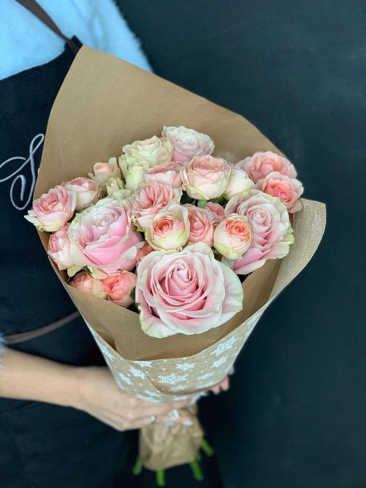 Букет цветов из: Хризантемы и Розы в Касторное