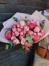 Букет розы в пальмах в Касторное Букет цветов из: Розы в Касторное